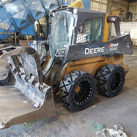 s185 bobcat skid steer tires|bobcat s185 rims.